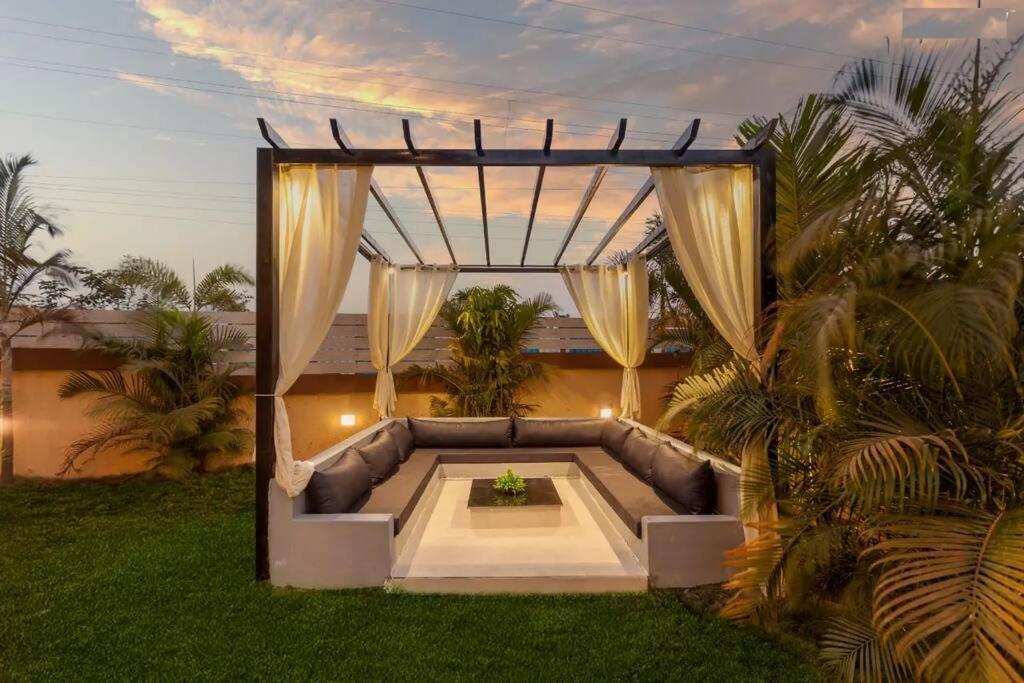 Martini Villa By Aquastay Lonavala Kültér fotó